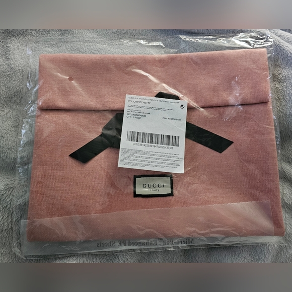 Lot of 4 Cosmetic Pouches/Toiletry Pouches/Travel Pouches - Picture 4 of 11